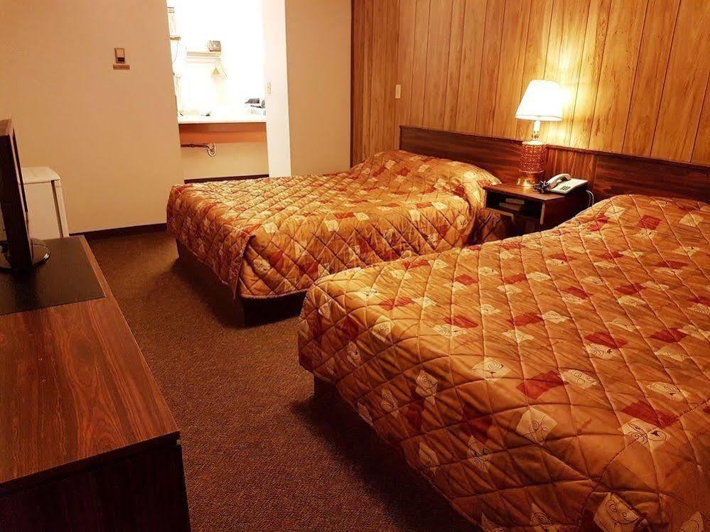 Elk Point Motel & Rv Park Exteriör bild